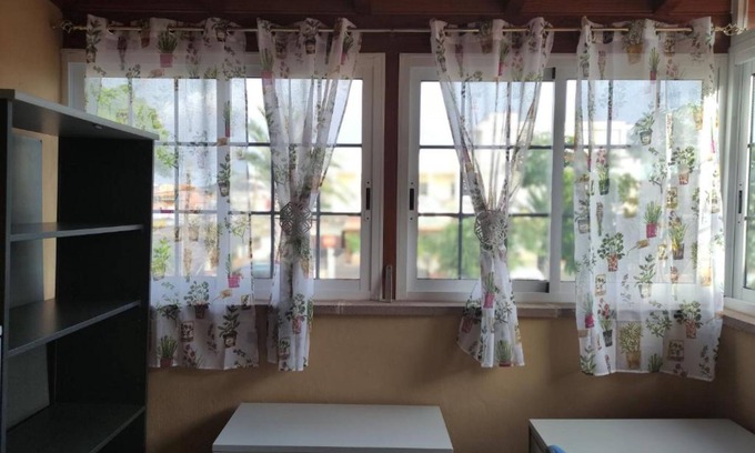 Las Rosas House | Pet and Child-Friendly Getaway at Casa Mohana - Las Rosas