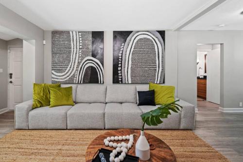 Wilton Manors House | Discover Family-Friendly Comfort at Casa Mojito Hotel