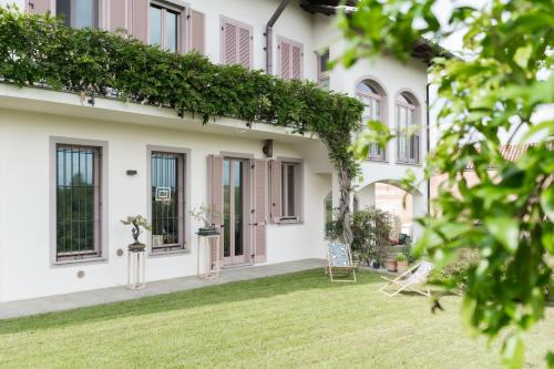 Vezza d'Alba House | Oceanfront Bliss at Casa MONRÈ - Guest Rated 9.7/10