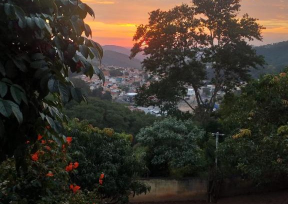 Aguas de Lindoia House | Scenic Casa Montanha with Breathtaking Views and Family-Friendly Amenities