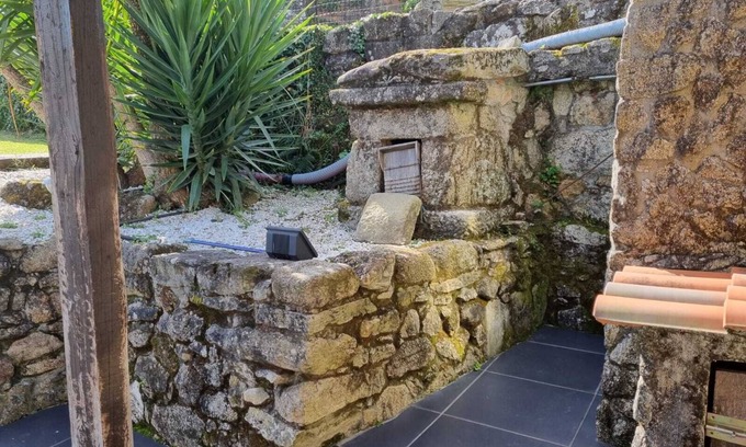 Gondomar Cottage | Discover Casa Monte Galiñeiro: Family-Friendly Retreat with Spa