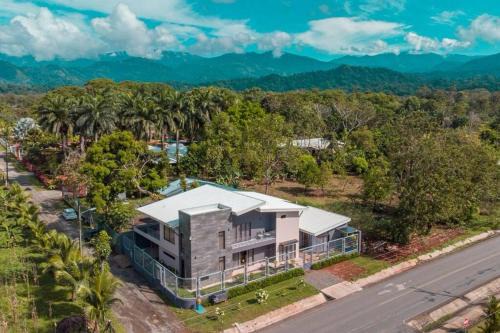 Naranjito Villa | Casa Mooreski NaranjitoLuxury Home sleeps 8