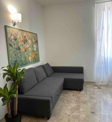 Pisogne Apartment | Casa Morgana Two-room apartment in the center overlooking the lake