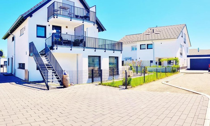 Waggershausen Apartment | Kid-Friendly Retreat at Casa Muro with 9.7 Guest Rating