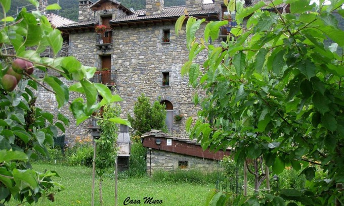 Frajen Apartment | Explore Casa Muro Ordesa: Top-Rated Family-Friendly Getaway