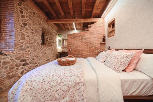 Castillo de Bayuela House | Casa-Museo La Casita de Albino