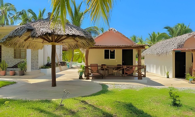 Saladita Resort | Discover Casa Luna: Surf Haven with Pool & Kitchen Access