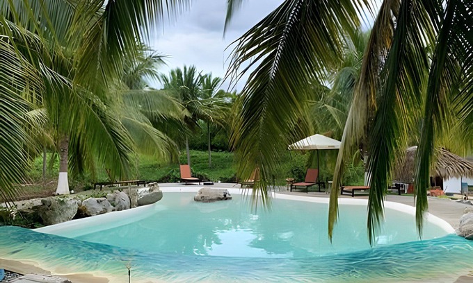 Saladita Resort | Relaxing Escape at Casa Rubí - Playa La Saladita Retreat