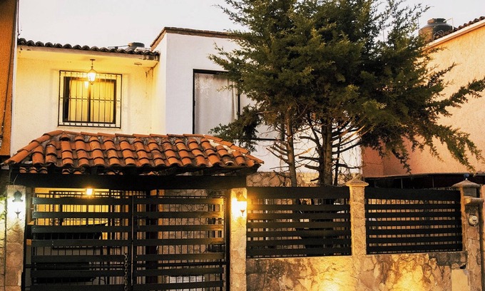 San Cristobal de las Casas House | Discover Casa las Lomas: Spa & Family-Friendly Retreat