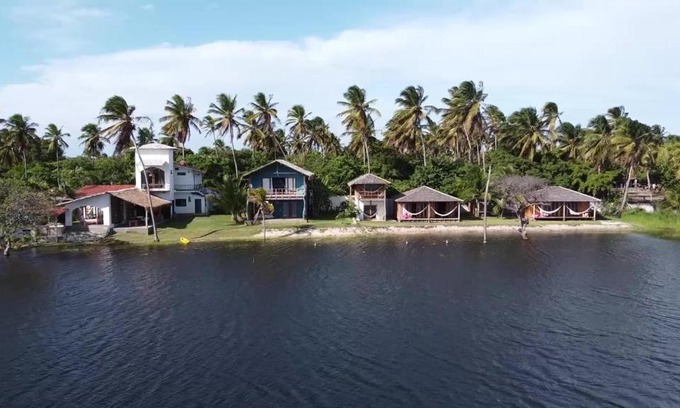 Paracuru Hotel | Beautiful Casa na Lagoa: 4-Star with Oceanfront Pool
