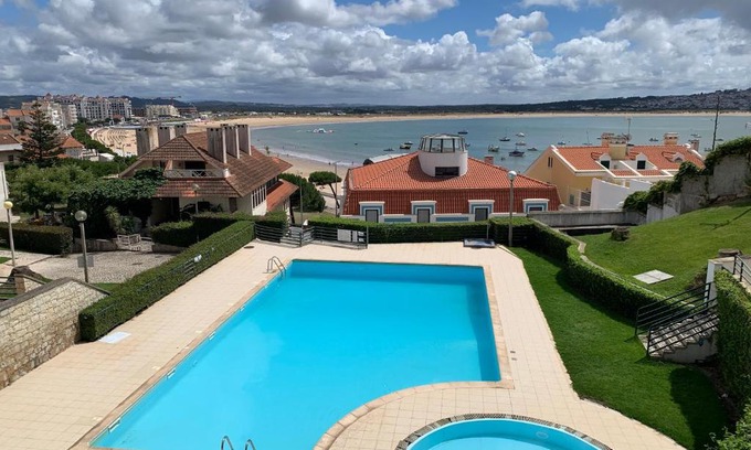 Sao Martinho do Porto Apartment | Oceanfront Casa na onda Sonho da Baia with Pool & Views