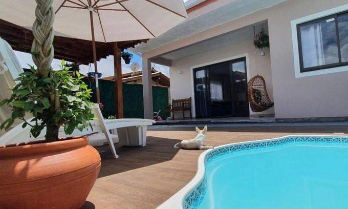 Ponta do Papagaio House | Dreamy Beachfront Casa with Pool and Ocean Views