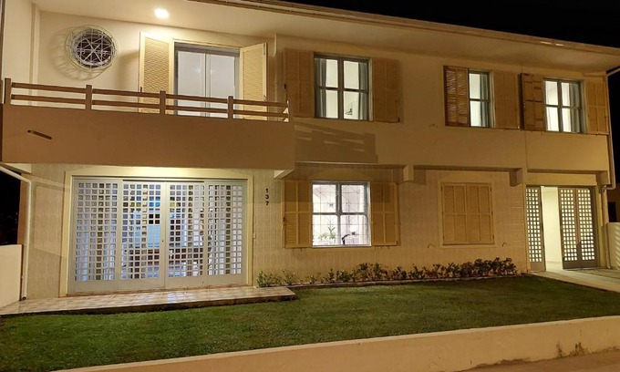 Cachoeira do Bom Jesus House | Beachfront Casa na Praia in Florianópolis with Pool Access