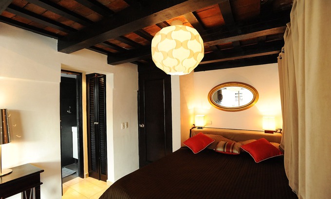 Zona Colonial Bed & Breakfast | Experience Tranquility at Casa Naemie Guest House