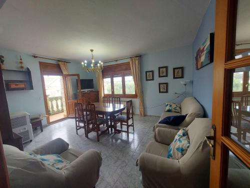 Abiego Apartment | Discover Casa Nasarre: Pet-Friendly Haven with Top Ratings