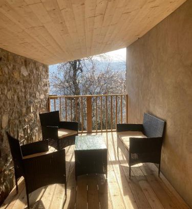 Bobbio House | Nature Retreat in Bobbio with Family-Friendly Dining