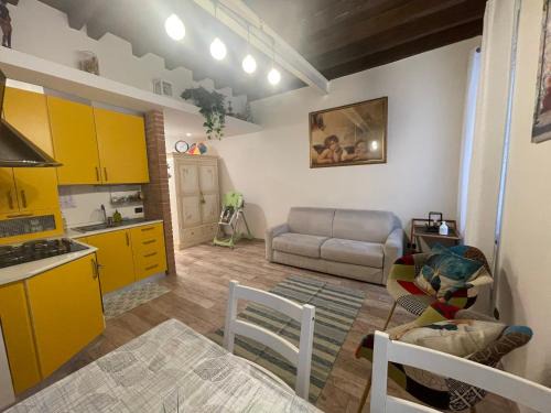 Citta Alta Apartment | Top-Rated Casa Nicoli: Family-Friendly with Kitchen Amenities