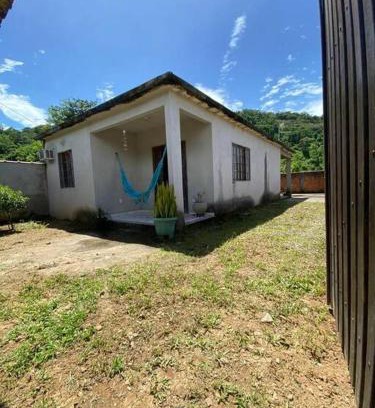 Pereque House | Cozy Stay at Casa no Parque Mambucaba - Pet Friendly Retreat