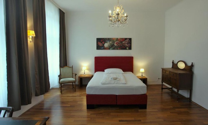 Brigittenau Apartment | Unique Casa Nostra Apartment near Augarten - Rated 9.5/10