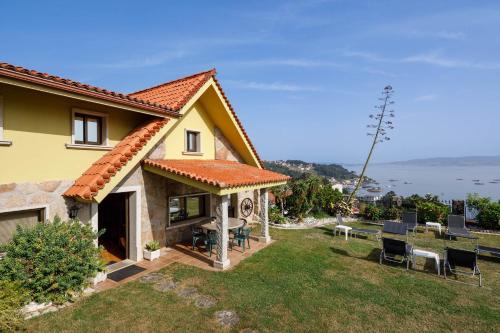 Bueu Villa | Pet-Friendly Casa Nueva de Bueu: Rated 8.1/10 for Families