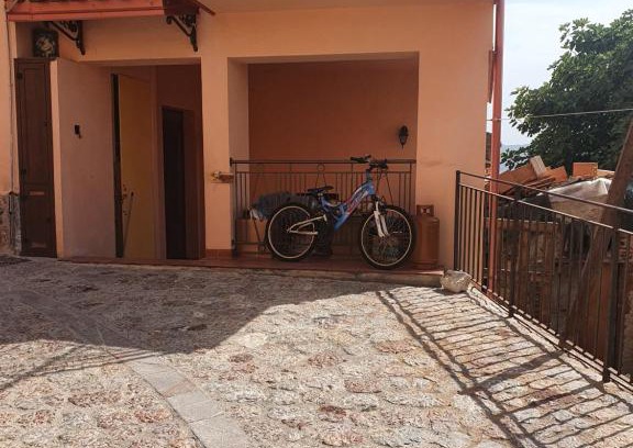 San Marco d'Alunzio House | Discover Casa Nunziata: Family-Friendly Retreat Awaits