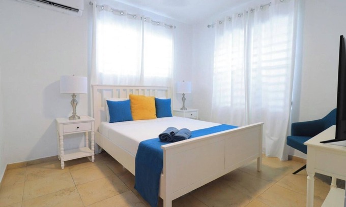 Ocean Park Apartment | Elegant Casa Ocean Park Beach House #3 - Steps to the Shore