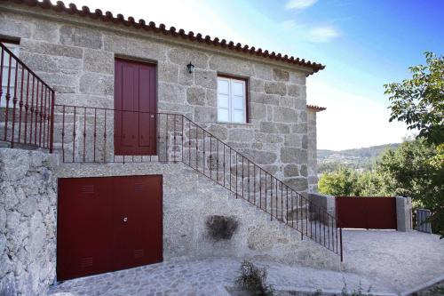 Sobradelo da Goma House | Family-Friendly Retreat at Casa Oceane with Great Reviews