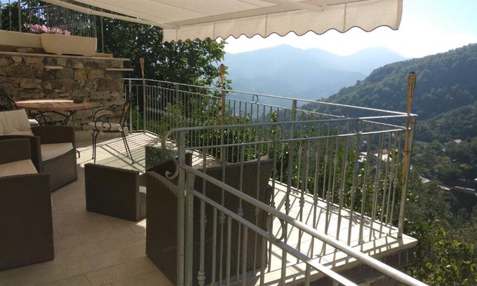 Lavaggiorosso House | Casa Ofelia: Highly Rated Stay with Family & Pet Amenities