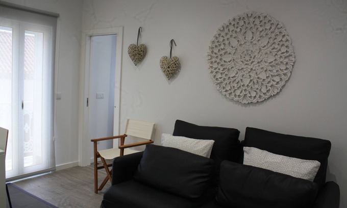 Nazare Apartment | Top-Rated Casa Onda Spot with Oceanfront Spa & Breakfast