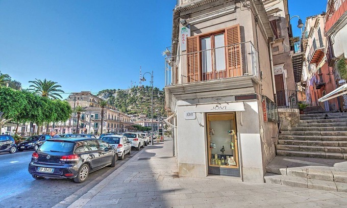 Modica Apartment | Discover Casa Orangina: Elegant Villa with Free Wi-Fi