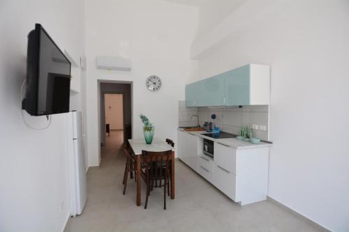Santa Teresa di Riva House | Ideal Family Retreat at Casa Ortensia - Pet Friendly Stay