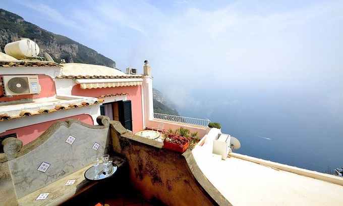 Path of the Gods House | Sunlit Casa Osvalda: Guest Rated 9.8 with Free Wi-Fi