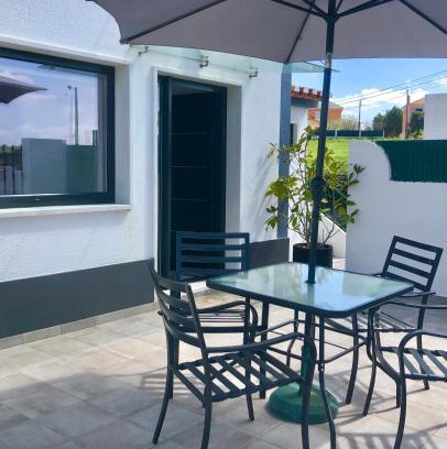Enxara do Bispo House | Casa Pátio Country House: Family and Pet-Friendly Retreat