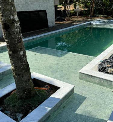 Lazaro House | Relax at Casa Pé na Areia with Pool & Private Beach Access