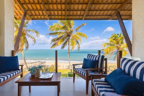 Muriu House | Oceanfront Retreat: Casa Pérolas by Carpediem Awaits