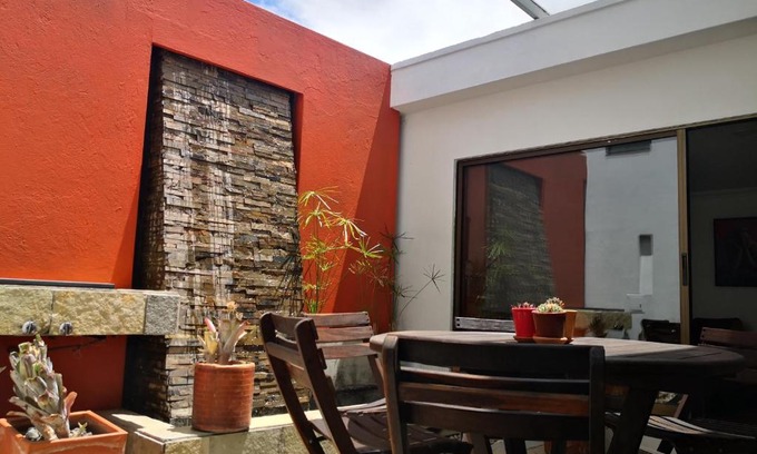 Suba House | Bright Room in Alhambra Neighborhood - Perfect for Families