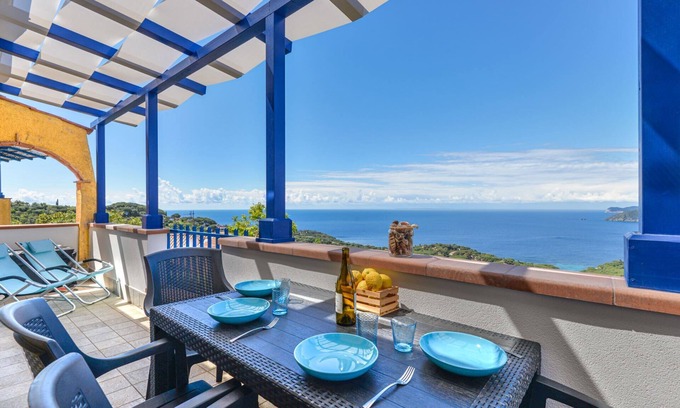 Capoliveri House | Casa Paba - Bel Horizonte: Guest Rated 10/10 with Breakfast