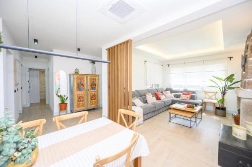 Santa Olalla House | Experience Casa Pago del Serrallo: Pet-Friendly Retreat