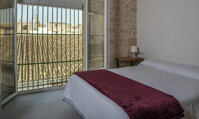 El Puerto de Santa Maria Apartment | Guest Rated: Lightbooking La Cruz Palace with Spa & Breakfast