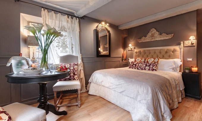 Lucca Historical Center Apartment | Discover Casa Palatial in Lucca: Guest Rated 10/10
