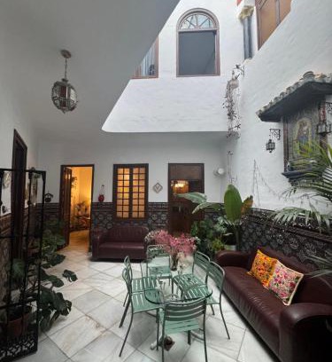 San Andres-San Pablo House | Discover Casa PALIANI: 4-Star Family-Friendly Retreat