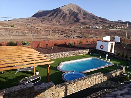 Tuineje House | Oceanfront Bliss at Casa Palmito - Rated 9.2/10