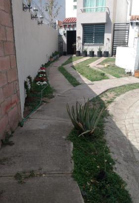 Tlajomulco de Zuniga Apartment | Casa para 4 personas equipada y amueblada con cochera en fraccionamiento Av López Mateos en Tlajomulco de Zúñiga Jalisco