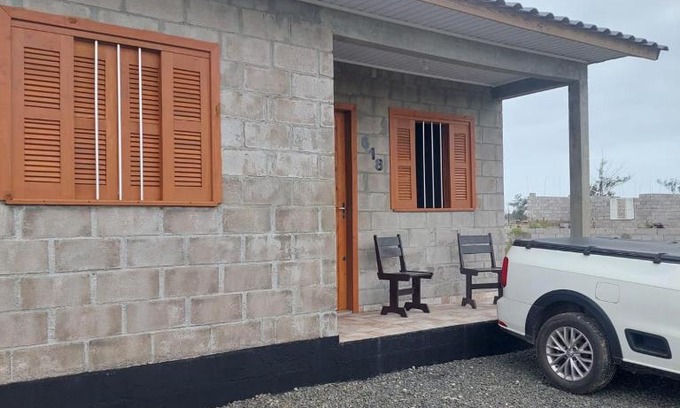 Balneario Arroio do Silva House | Family-Friendly Getaway at Casa Arroio do Silva, 900m to Beach