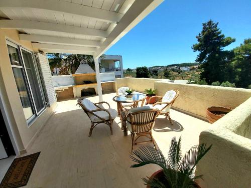 Porto Heli Apartment | Cozy Casa para ti: 9.3/10 with Oceanfront Views