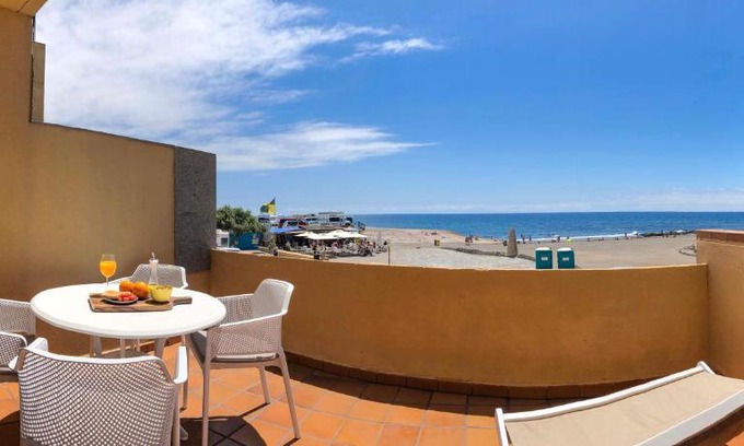 El Medano House | Discover Oceanfront Holiday Homes in El Médano, Spain