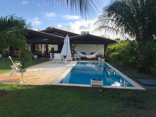 Arembepe House | Pet-Friendly Oasis at Casa Paraiso: Family-Friendly Retreat