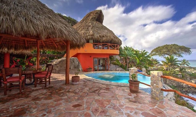 Platanitos Villa | Casa Paraiso: Oceanfront Escape with Pool and Spa Access