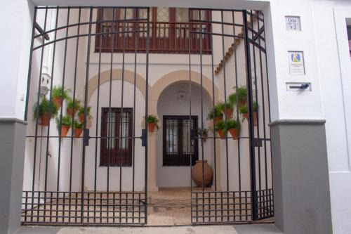 La Catedral House | Exceptional Family-Friendly Stays at Casa Patio de los Arcos
