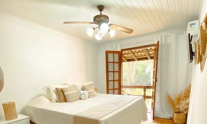 Itinga House | Casa Pavão Azul: Beachfront Retreat in Angra dos Reis
